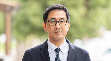 変化に対応できるもの
だけが生き残る―方針を決めて、あとはひたすら突き進むだけ―