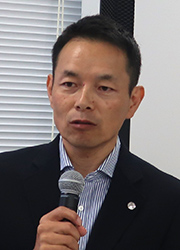 吉川滋樹委員長