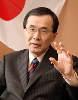 参議院議員　国際政治経済学者　浜田和幸