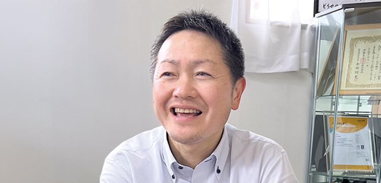 木次功一氏