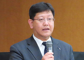 小林道治氏