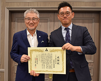 2年連続感謝状を授与された　伊藤裕通会員