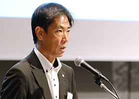 岡田淳新総務委員長