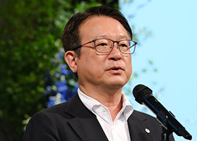 菅川洋会長